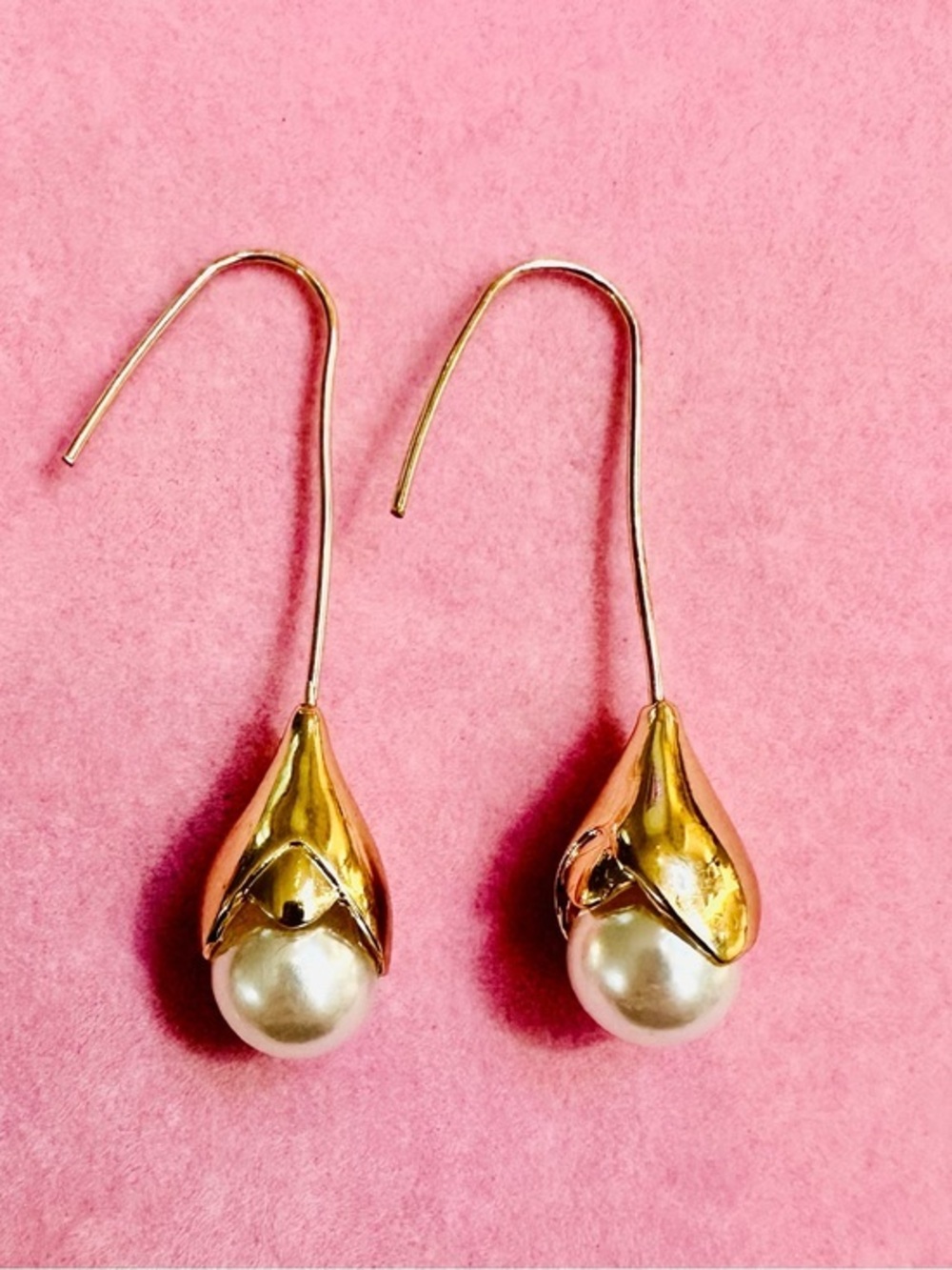 NWT Gold Tone Faux Pearl Tulip Drop Earrings